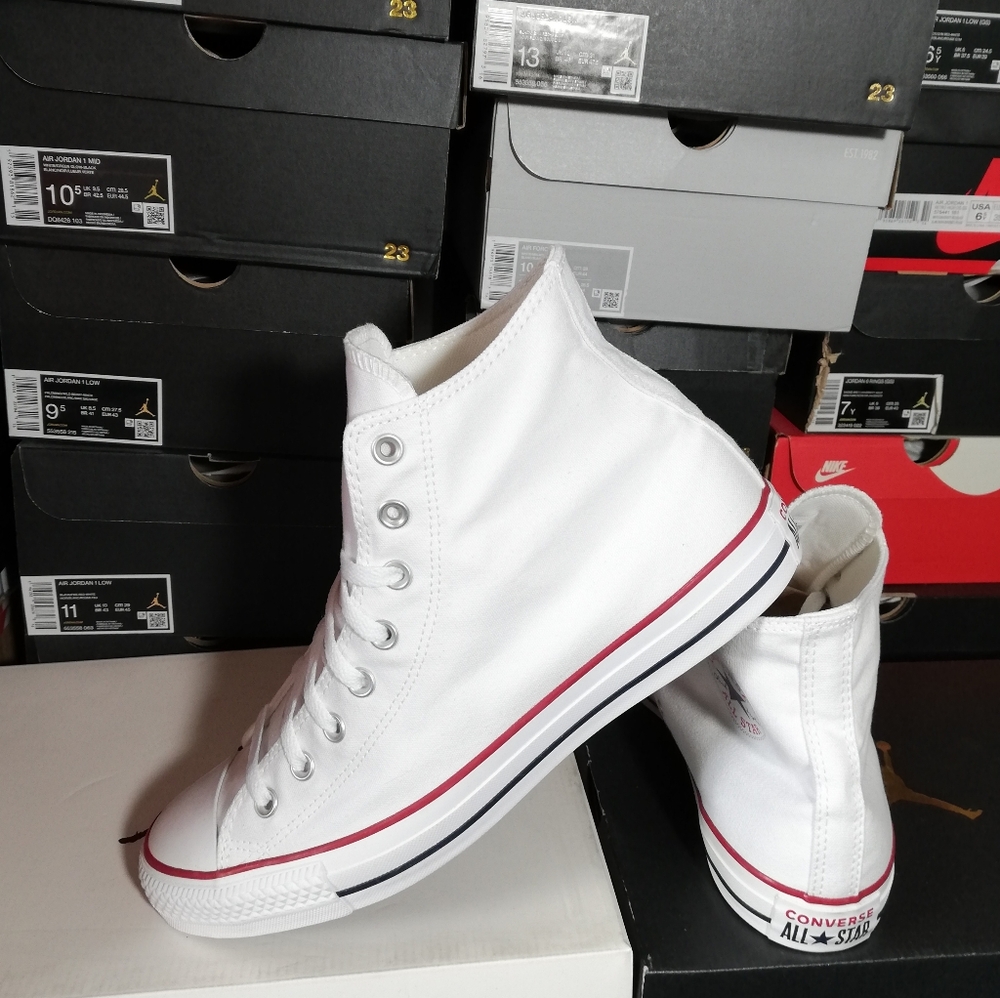 CONVERSE CHUCK TAYLOR *ALL STAR* MEN'S US SIZE 12 BRAND NEW IN BOX NO LID